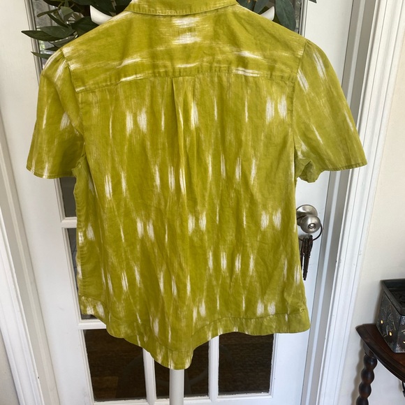 Talbots Chartreuse Avocado Green Button Down SS M - Picture 2 of 7